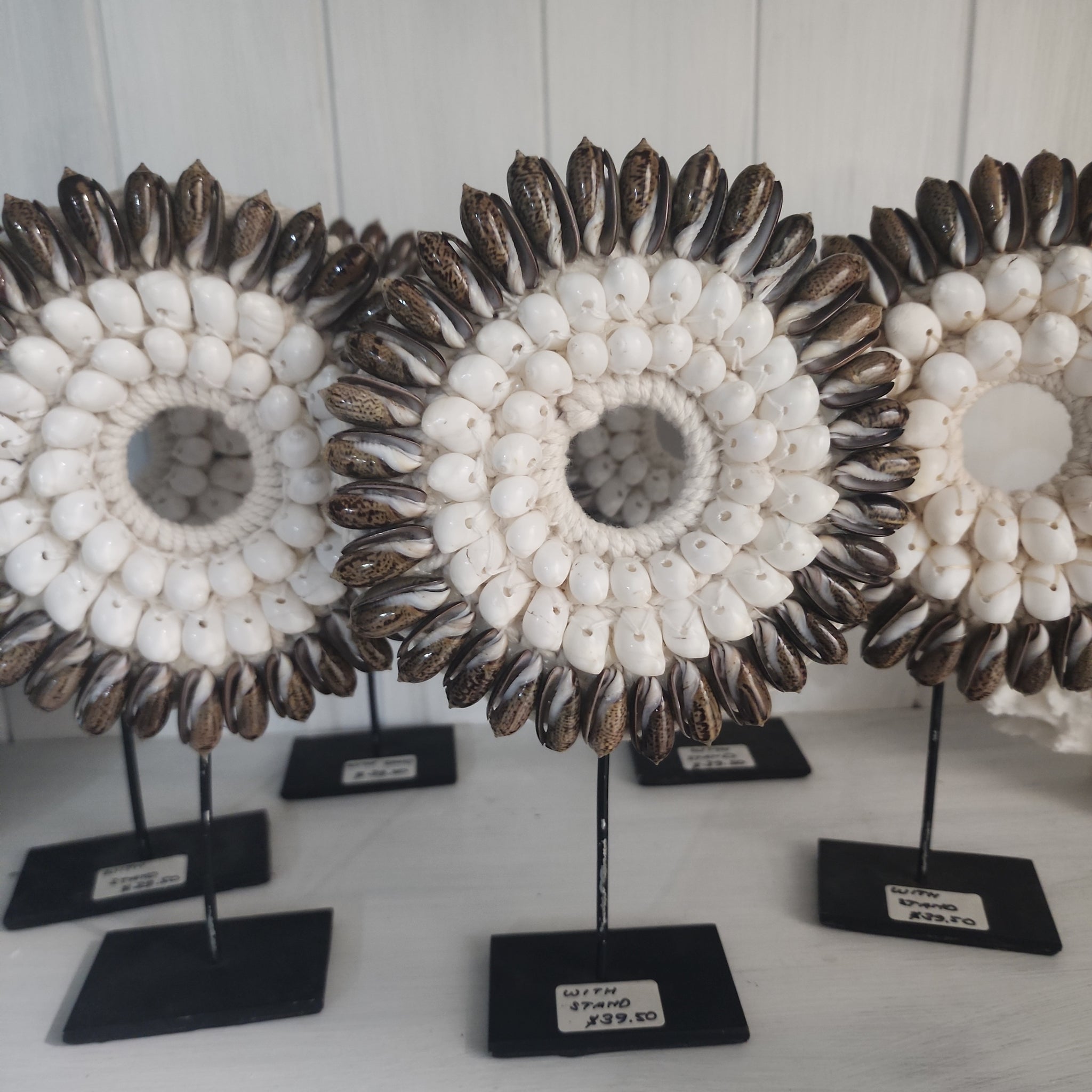 TRIBAL SHELL STAND