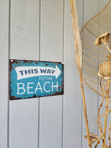 THIS WAY TO THE BEACH