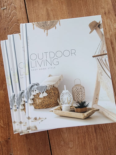 OUTDOOR LIVING