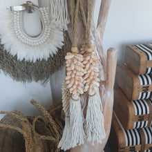 SHELL DROP BEIGE