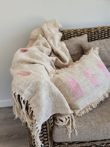 PINK PINEAPPLE THROW