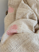 PINK PINEAPPLE THROW