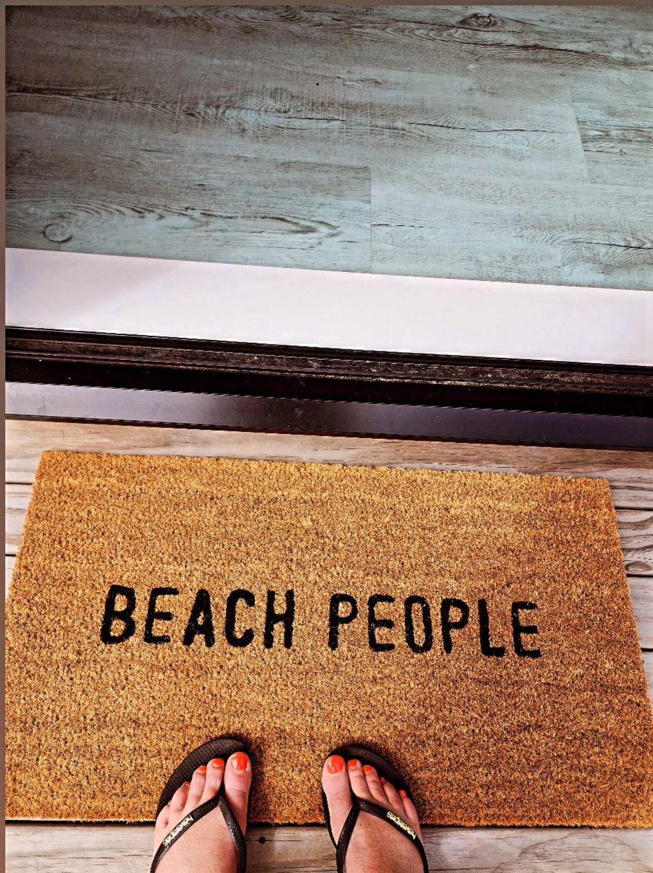 DOOR MAT BEACH PEOPLE