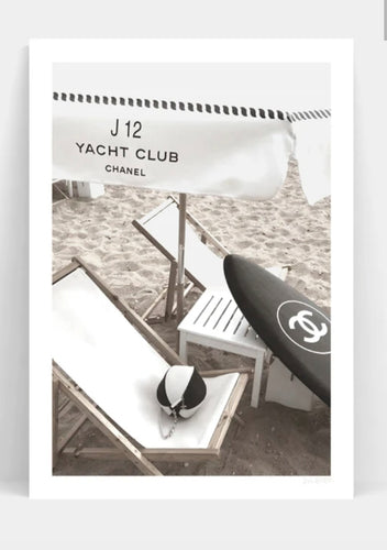 YACHT CLUB